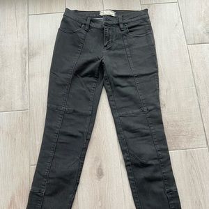 Free people black jeans. Size:25